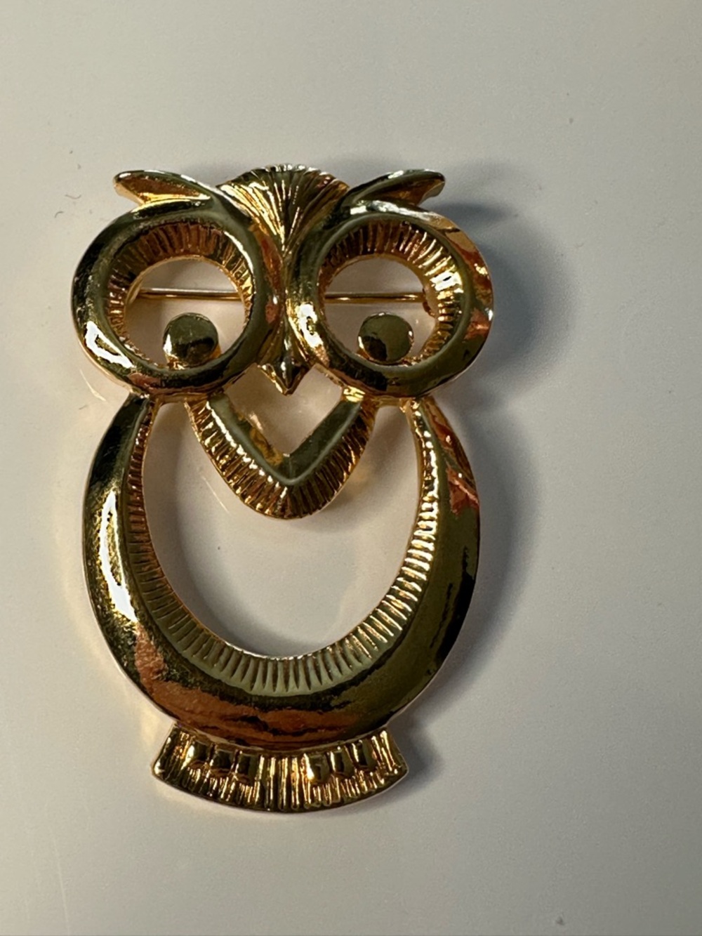 Vintage Gold Tone Owl Brooch Mid Century Modern Openwork Owl Pin Retro Figural - Picture 6 of 6